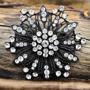 Floral Crystal Brooch w/ Japanned Black Metal & Faceted Glass Crystals 2" Diam